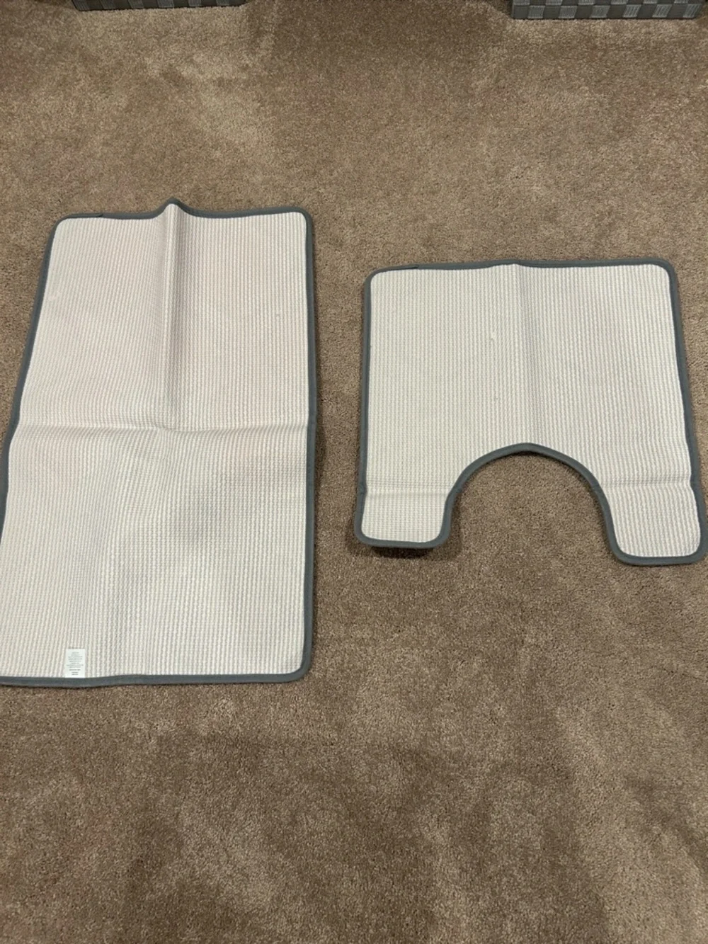 Plush Gray Moroccan Pattern 2-Piece Bath Mat Set - Brand Unknown